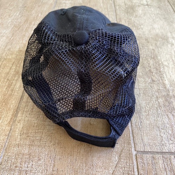 Gallo Cerveza Cap - Picture 2 of 4